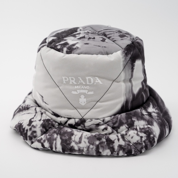 size L  Prada Bucket Hat Gray Print Re-Nylon Pattern Padded Puffer winter - Picture 1 of 7
